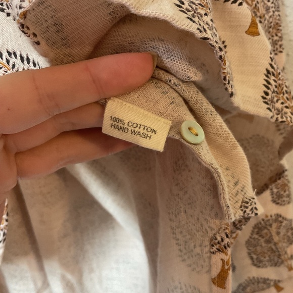 Matta Bheeti Treetop Top Size Medium in Gold - Picture 10 of 12